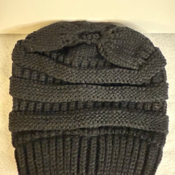 Black Chunky Knit Messy Bun Beanie | Winter Ponytail Hat | Ribbed Stretch New - Picture 3 of 3